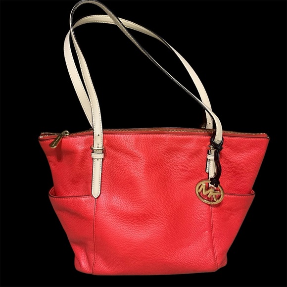 Michael Kors Red Tote Bag Zipper,shoulder. - Picture 3 of 12